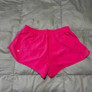 lululemon hotty hot lr short 2.5” in sonic pink with no visible marks or stains